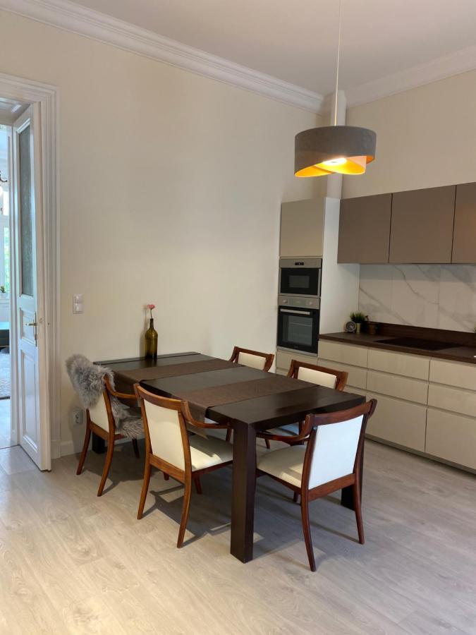 B16 Gellert Apartment *